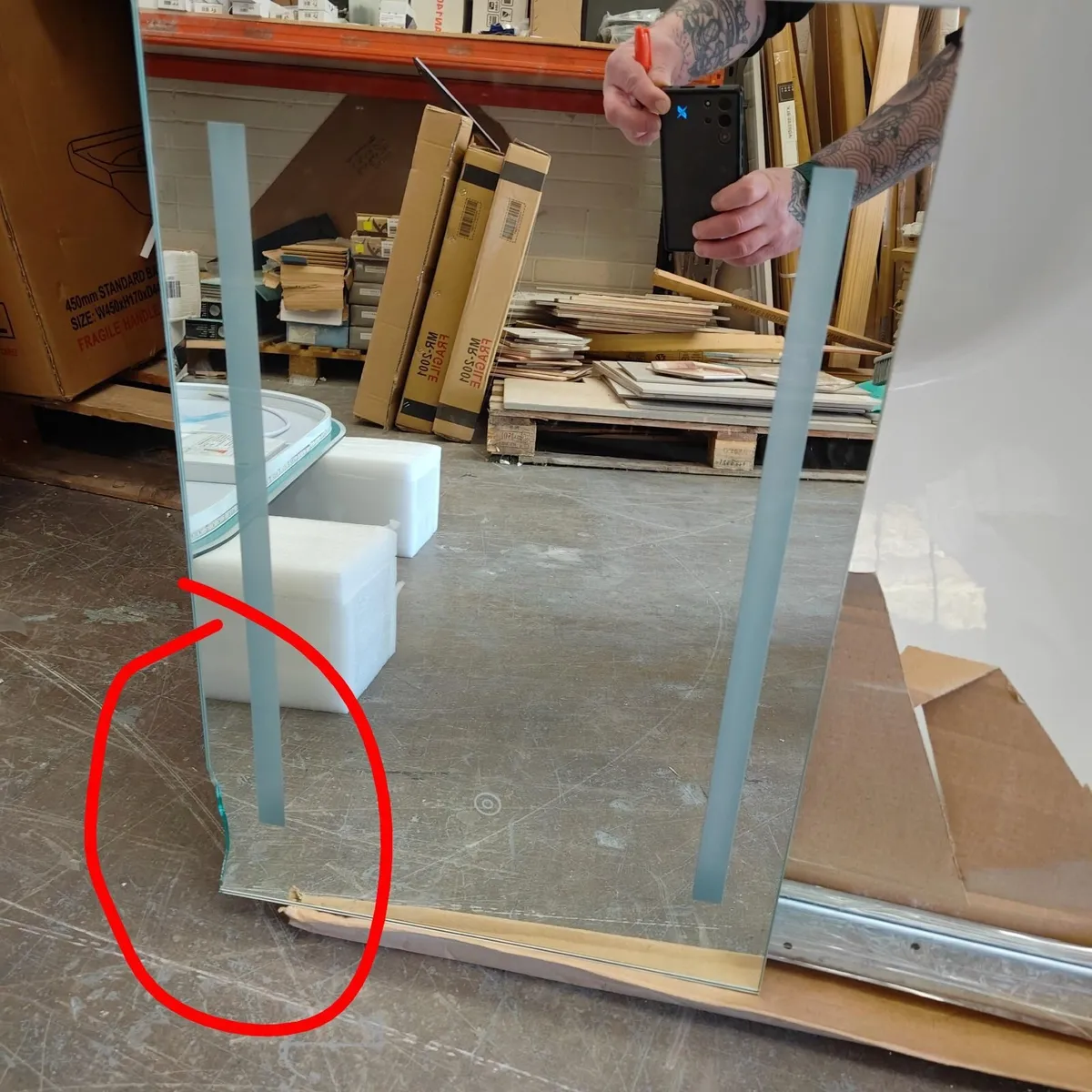 MIRROR FREE TO TAKE AWAY