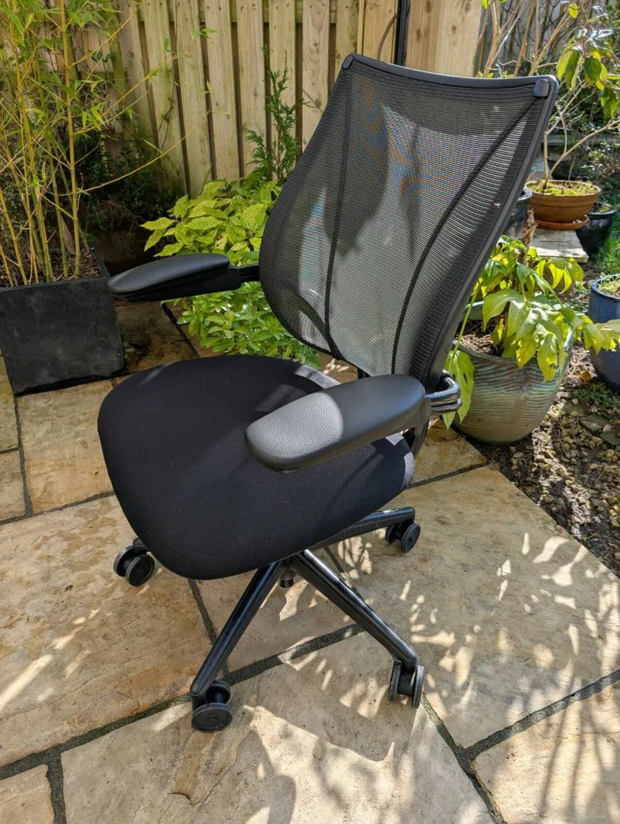 Ergonomic office chair - Image 3