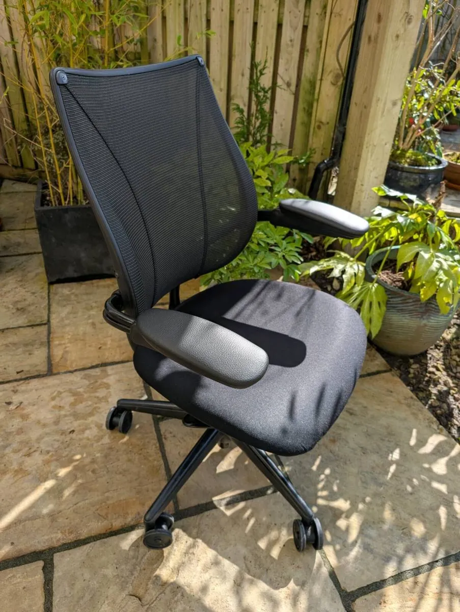 Ergonomic office chair - Image 4