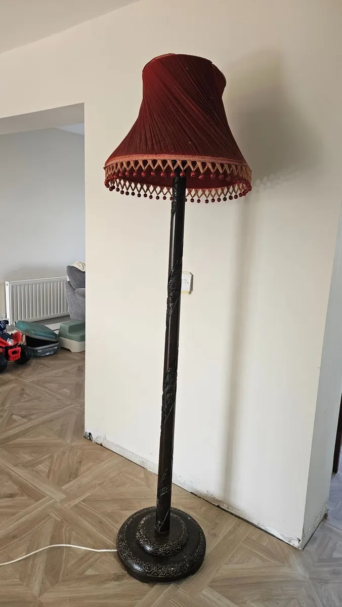 Carved Oriental Style Floor Lamp - Image 3