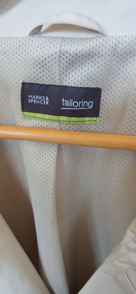 GENTS Marks & Spencers Macintosh - Image 2