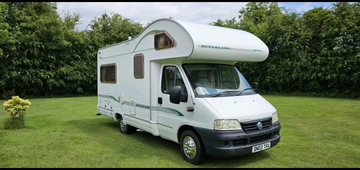 Motorhome Besscar - Image 1
