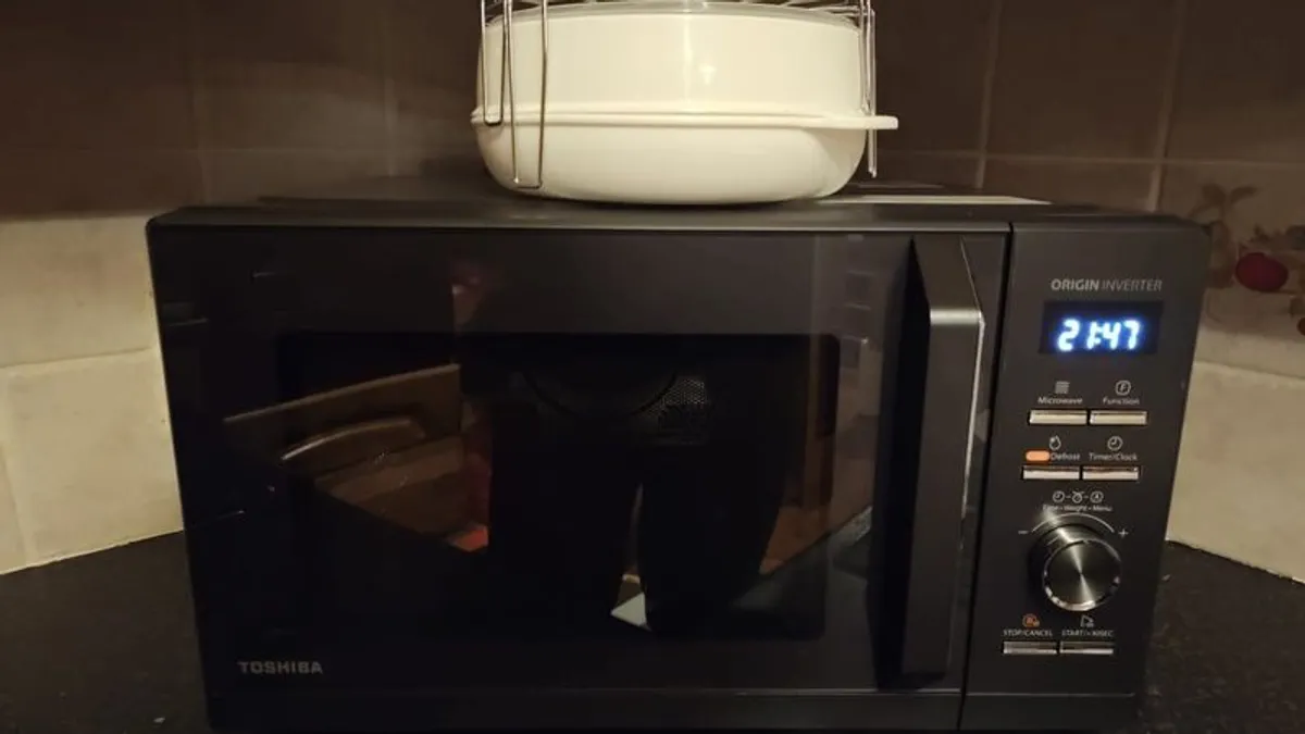 TOSHIBA 26L Air Fry Auto Menu Combo 6-in-1 - Image 2