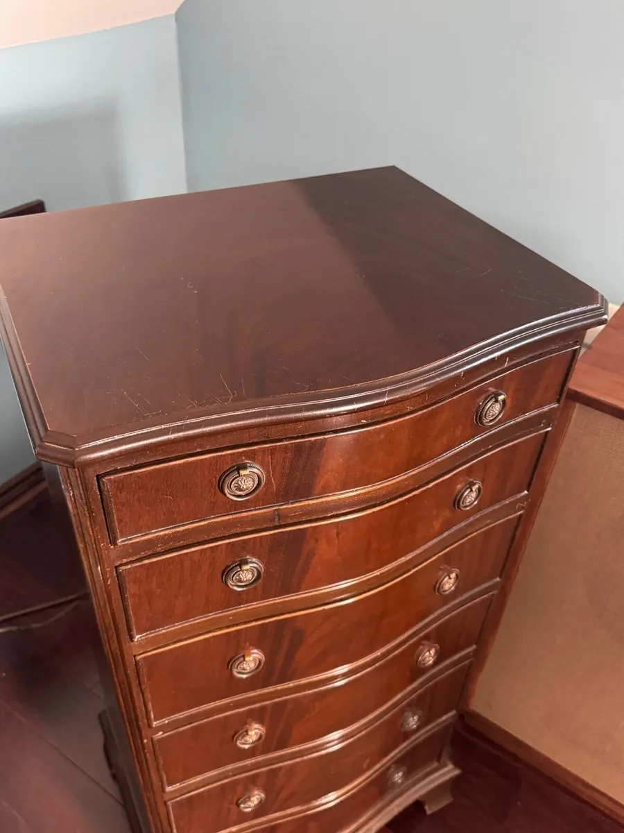 Serpentine Drawer set - Image 1