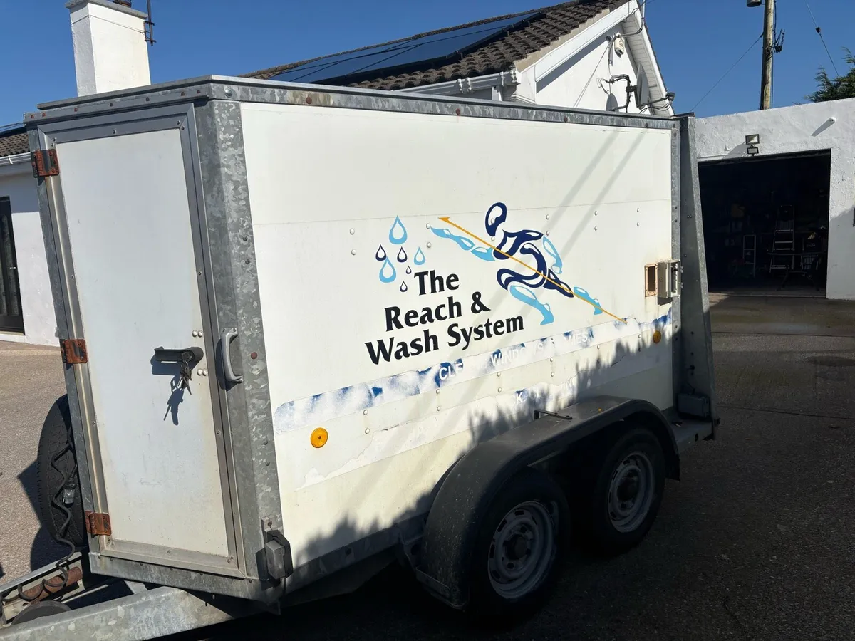 Reach & Wash window Cleaning Box Trailer - Image 3