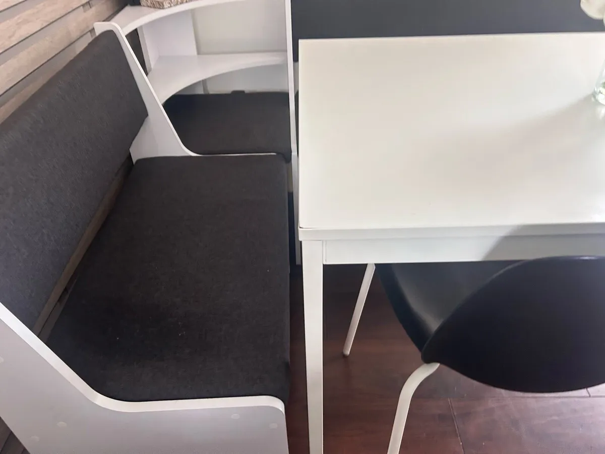 Corner dining - Image 4