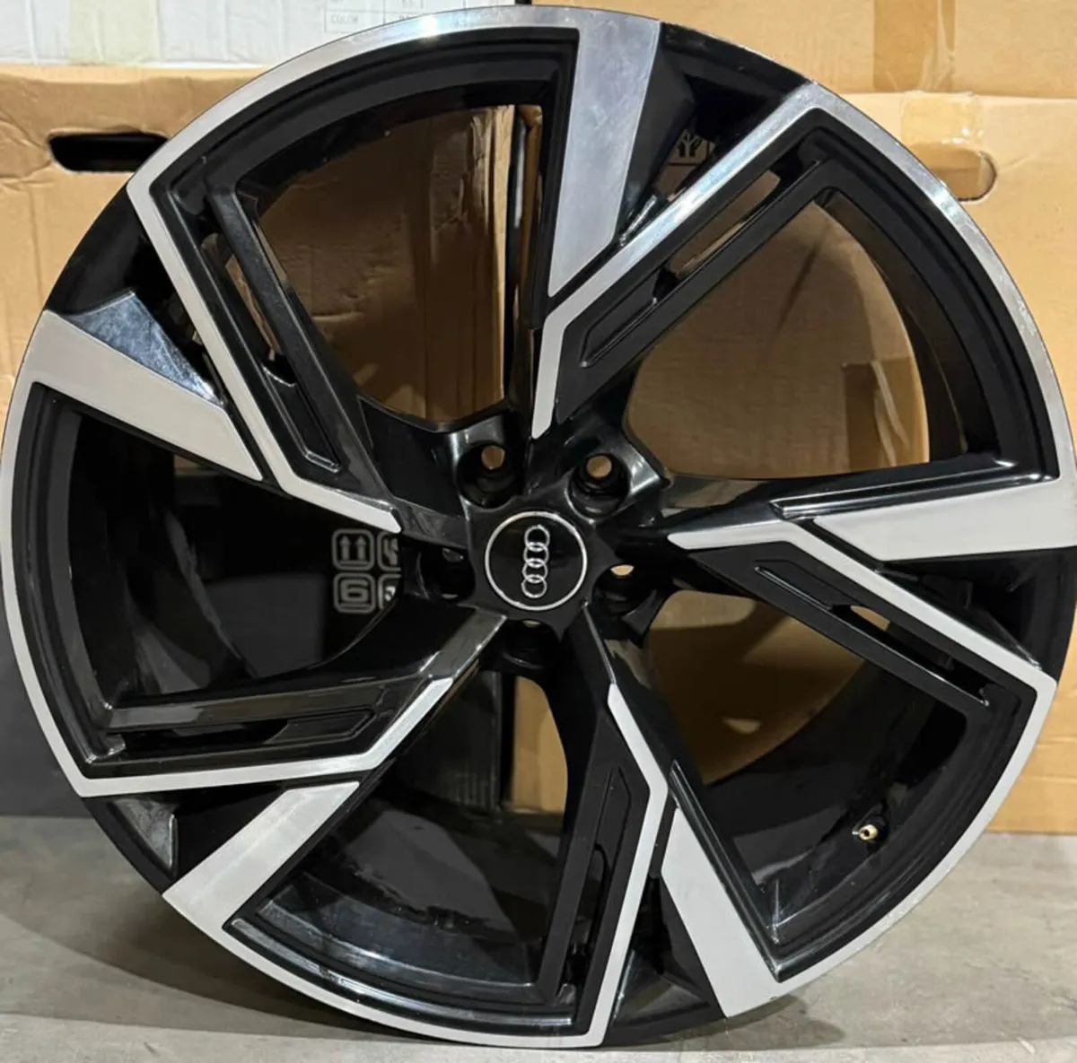 22" Genuine OEM Audi RS6 RS7 4K C8 Alloy Wheels - Image 2