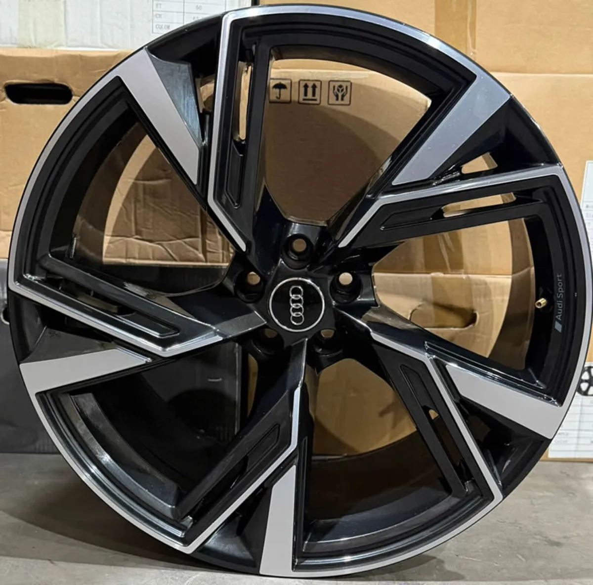 22" Genuine OEM Audi RS6 RS7 4K C8 Alloy Wheels - Image 4