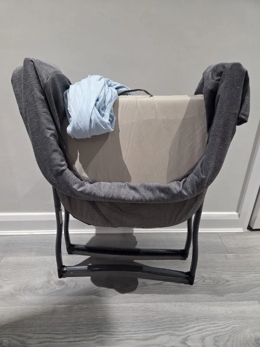 Baby Kangu Crib - Image 1