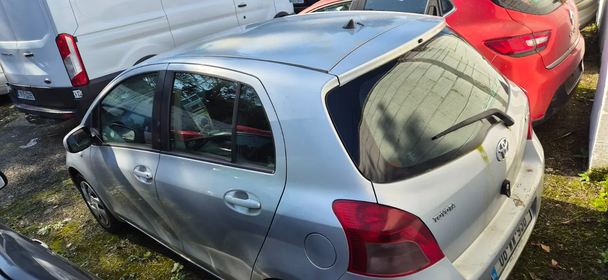 Toyota yaris - Image 2