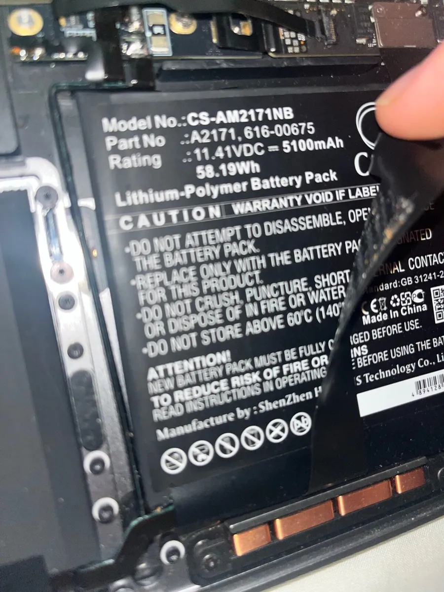 MacBook Pro 2019 13” w/mother board issue - Image 3