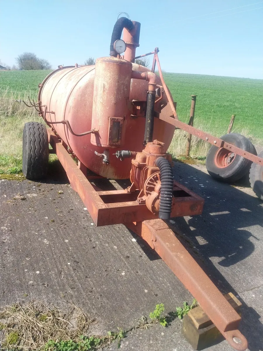 M.F. 17 Slurry Tank - Image 2