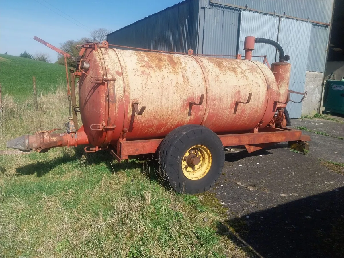 M.F. 17 Slurry Tank - Image 3