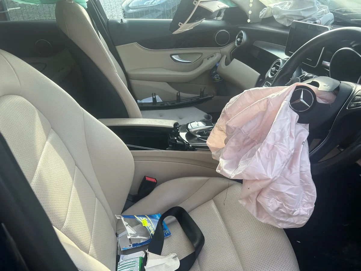 Mercedes c220d 2016 parts - Image 4