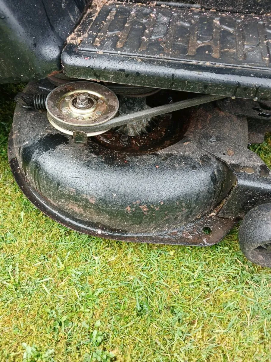 Partner Briggs engine 36" deck - Image 3