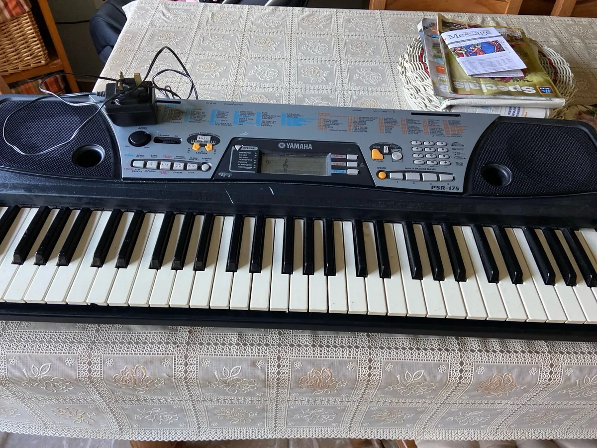 Yamaha. PSR. 175.  Keyboard - Image 1