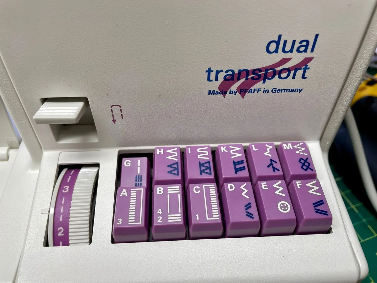 PFAFF Edition 130 Sewing Machine - Serviced - Exce - Image 4