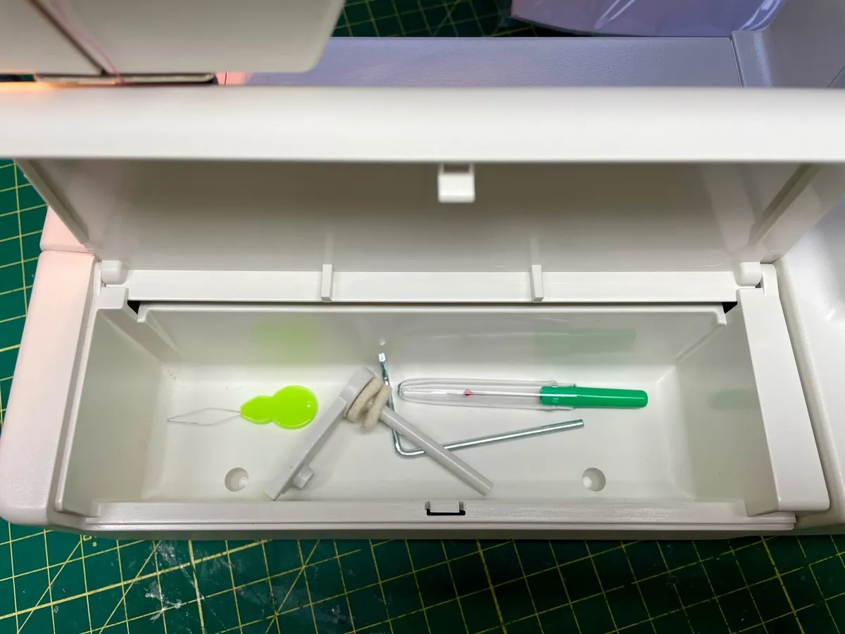 PFAFF Edition 130 Sewing Machine - Serviced - Exce - Image 3