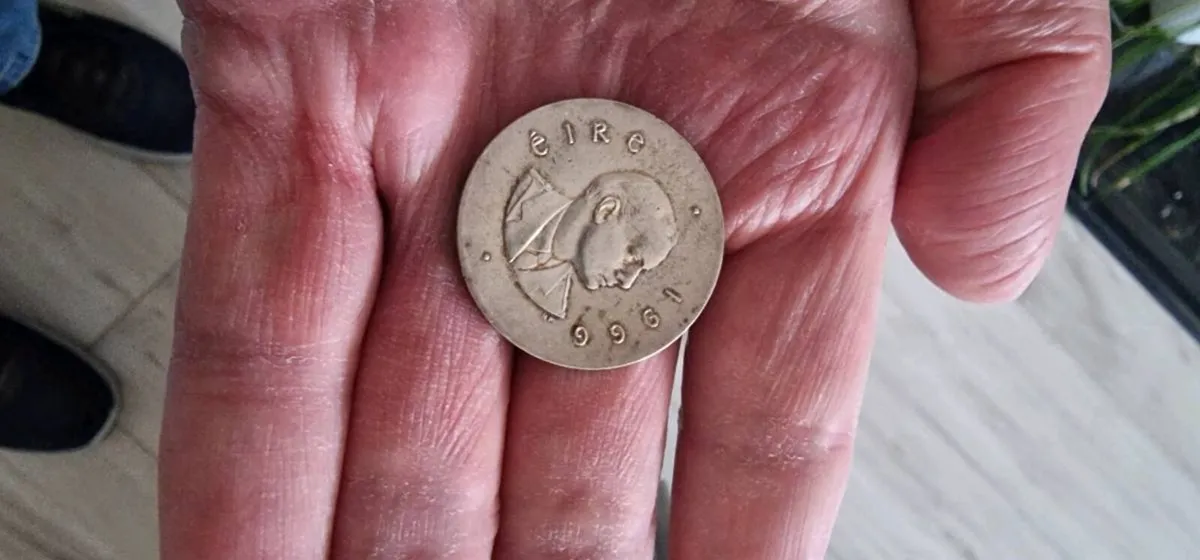 Ten shilling commemorative Padraig Pearse coin - Image 1