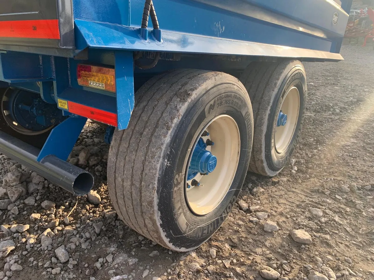 CHIEF 14T DUMP TRAILER< NEW - Image 3