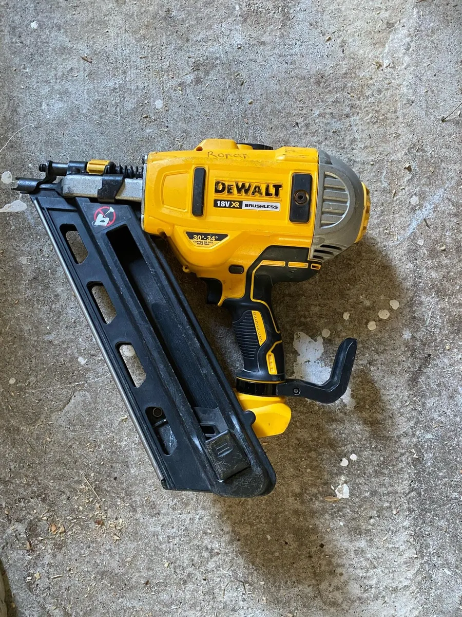 Dewalt 1st fix gun - Image 2