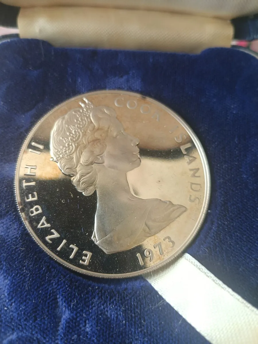1973 Cook Islands Silver $2 coin .925 - Image 2