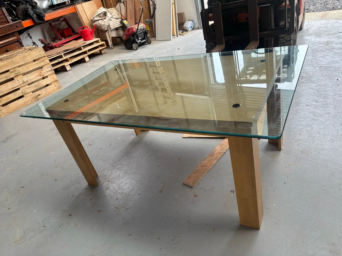 Office furniture - Image 1