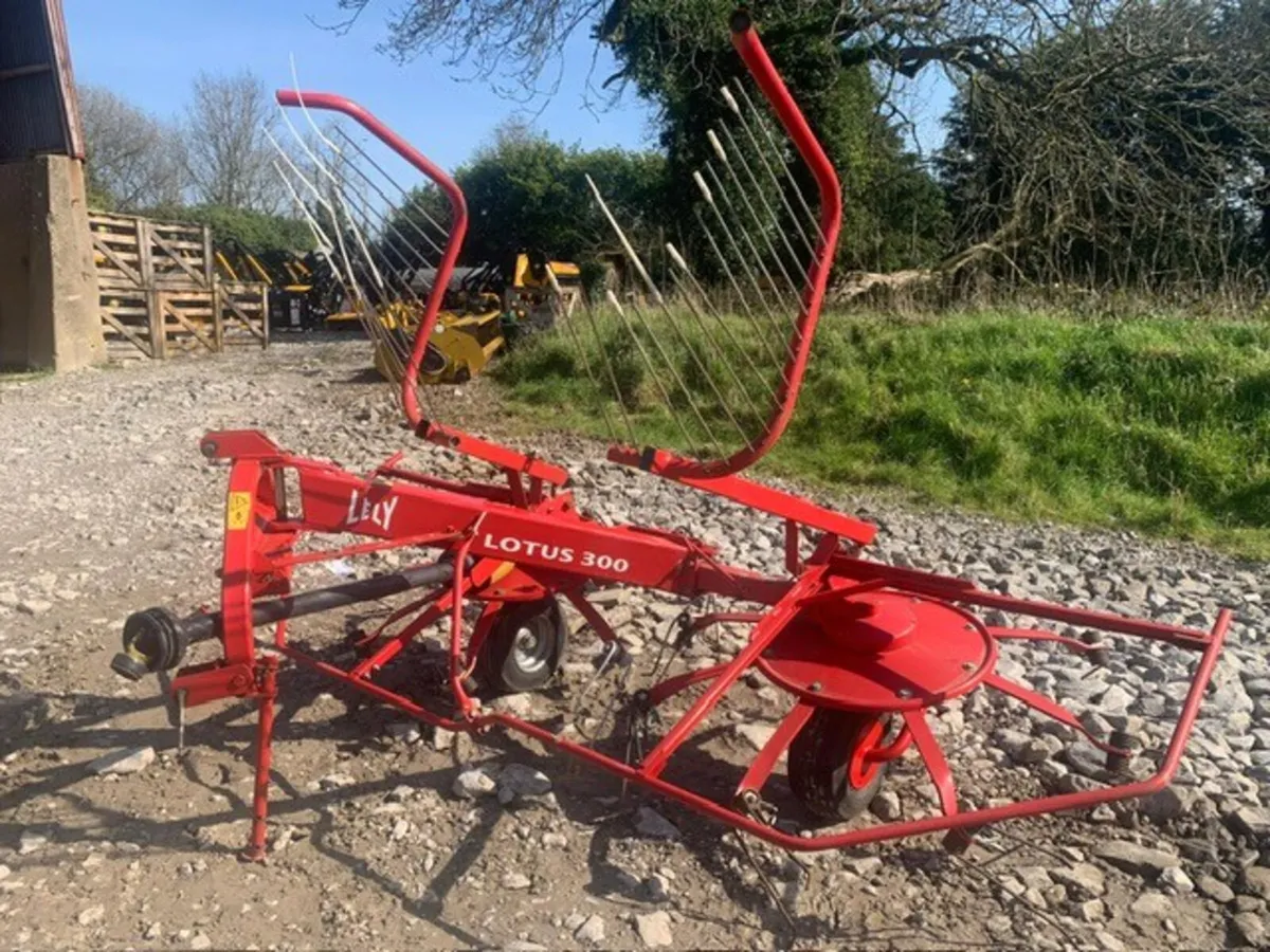 LELY LOTUS 300 COMBI, AS NEW - Image 2