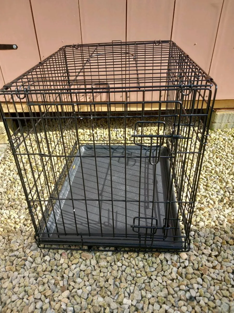 Small dog travel crate - Image 1