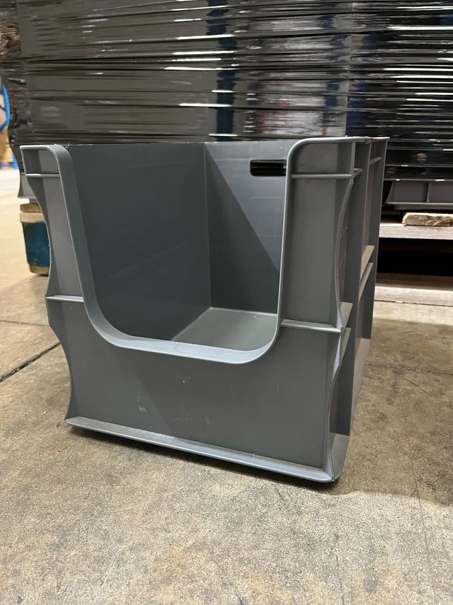 Picking Storage boxes - Image 1