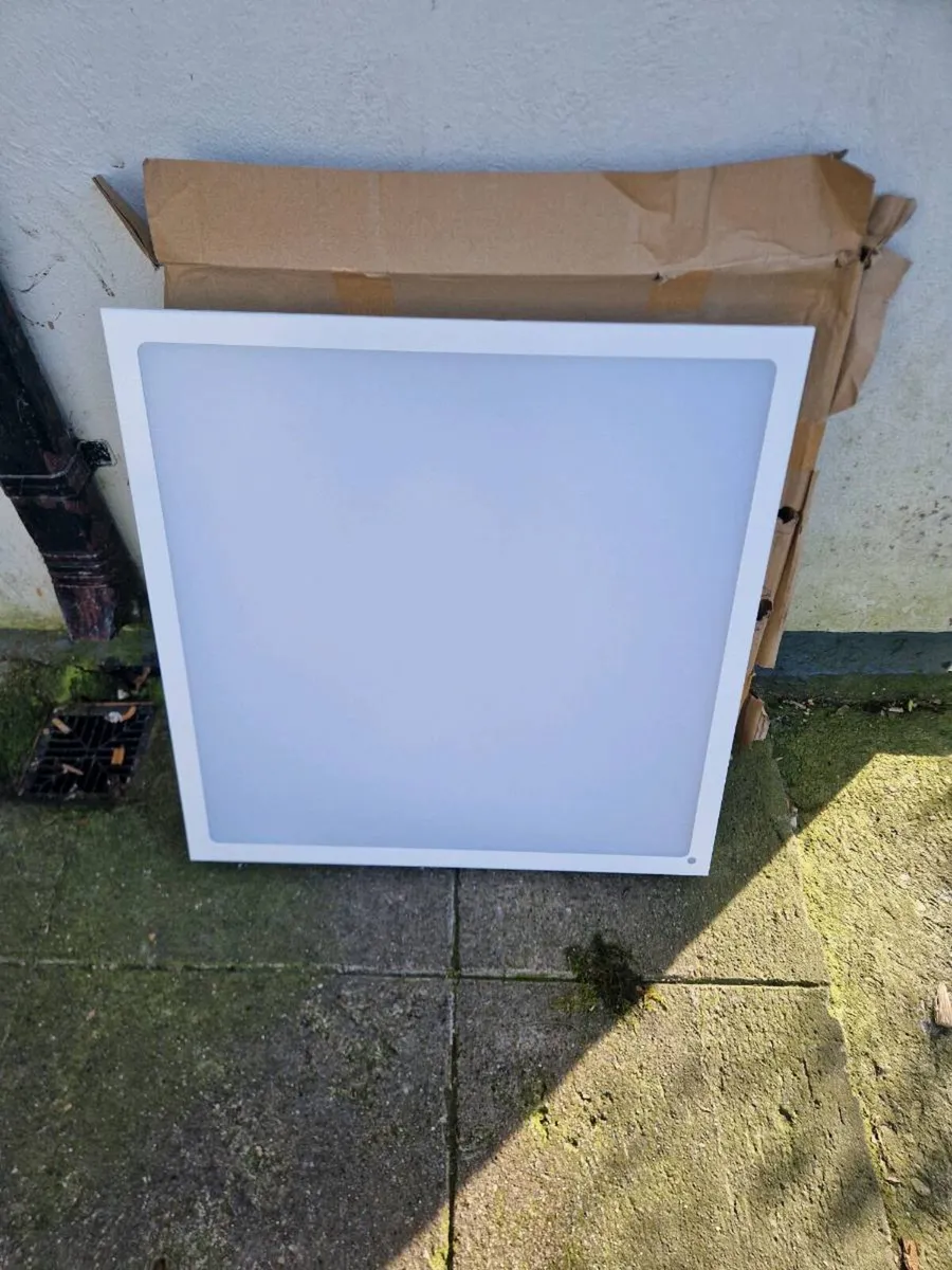 11 x 600x600 LED recessed panels - Image 1