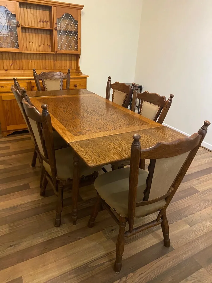 Oak Dining Room Table and Chairs (x6) - Image 2