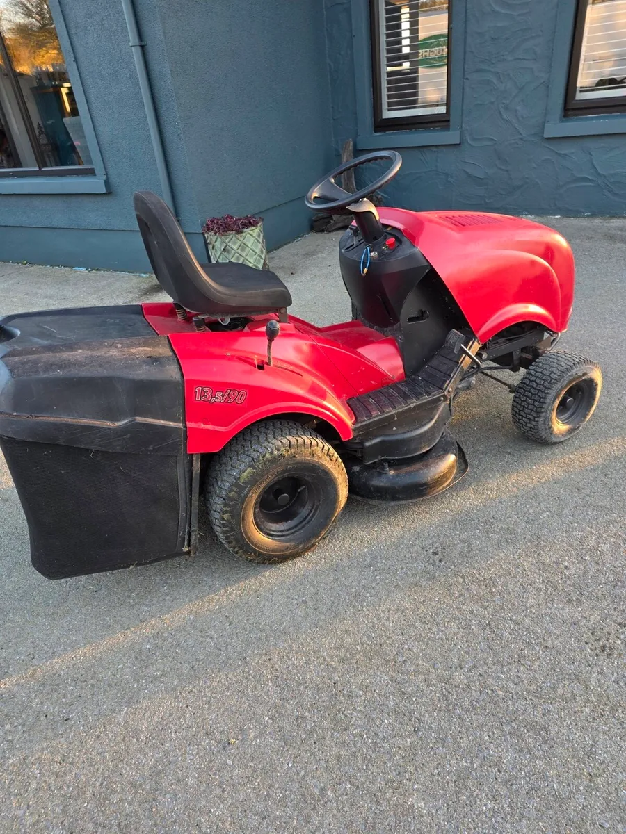 Ride on Lawnmower - Image 3