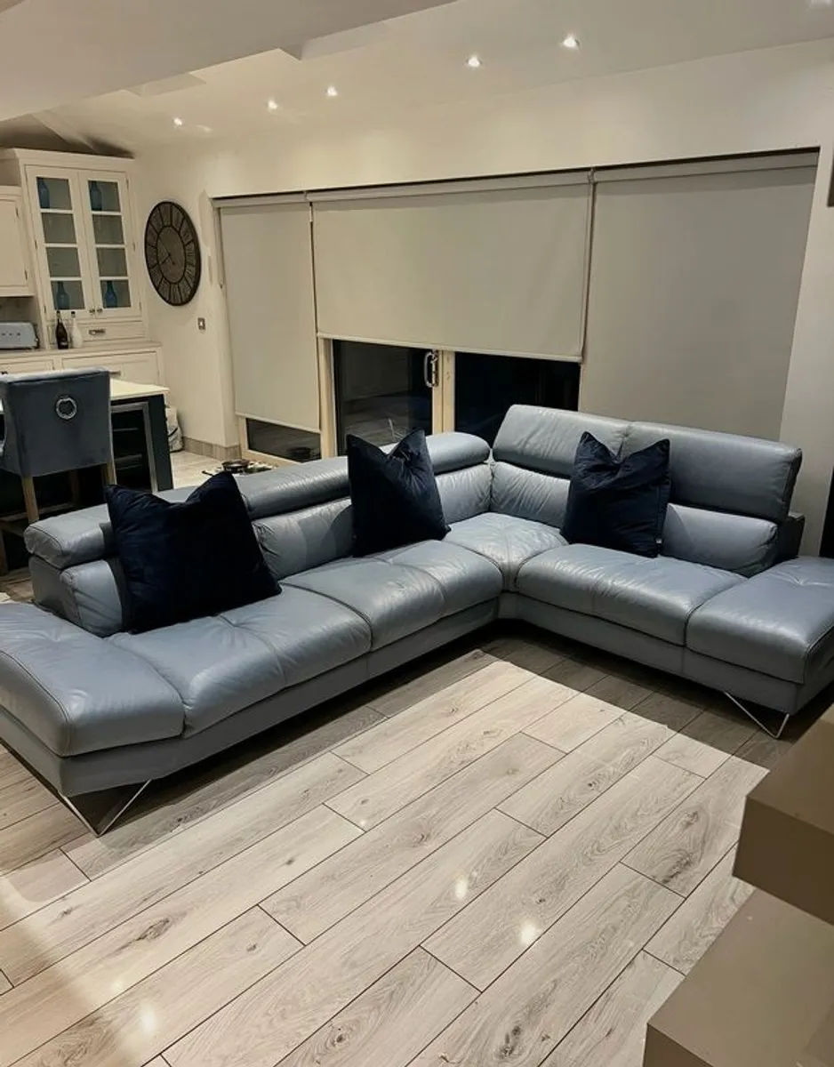 Leather corner sofa - Image 1