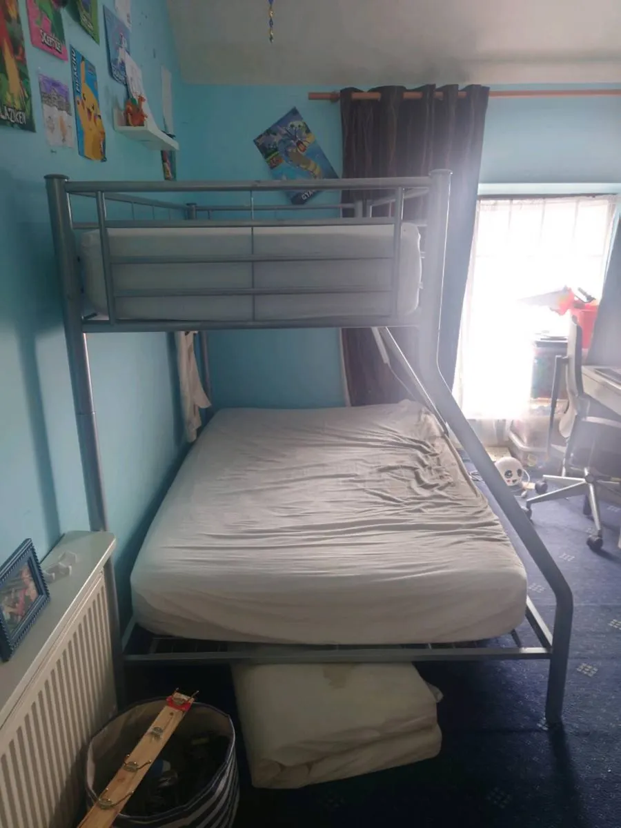 Double with Single Bunk Bed - Image 4