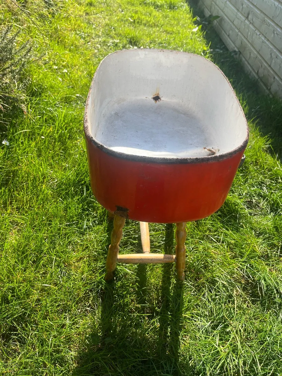 Vintage Enamel coated Preserving Tub - Image 4
