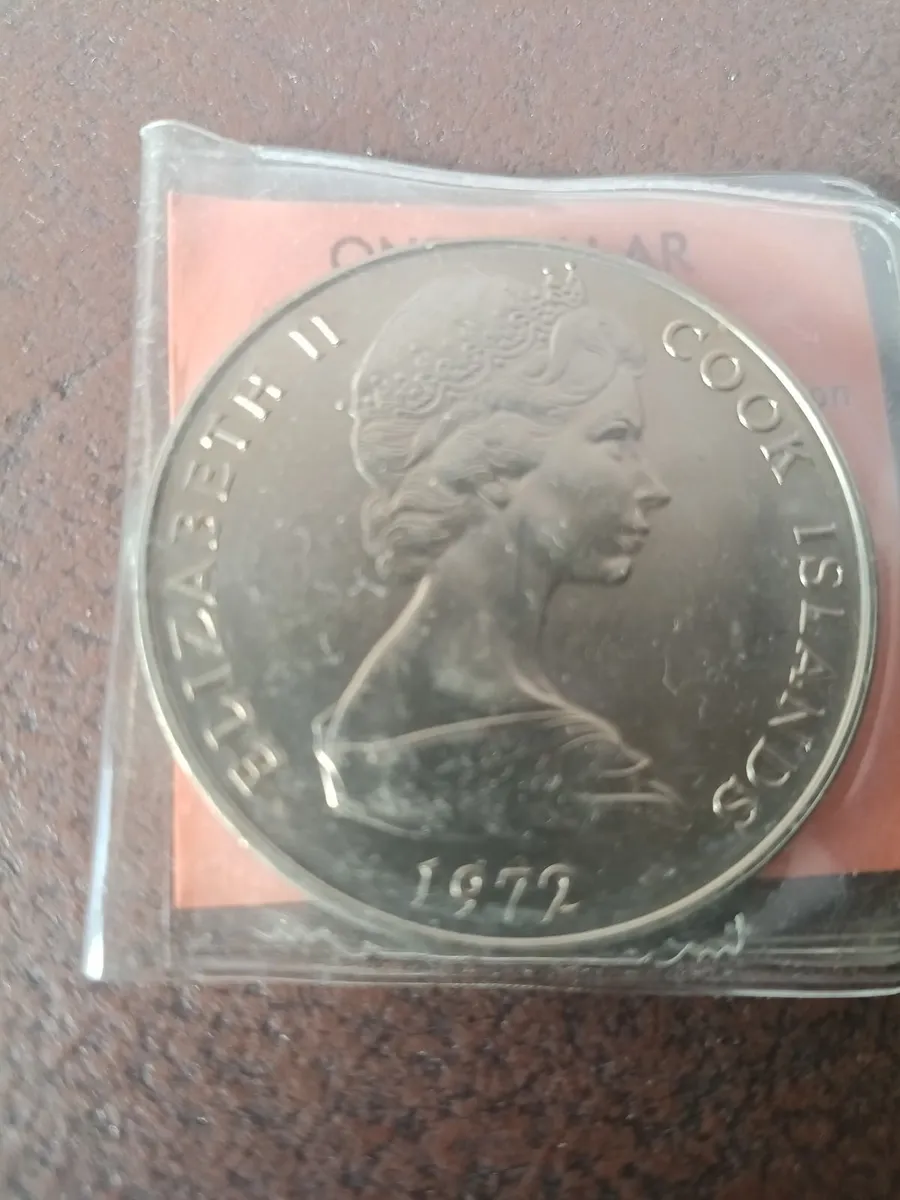Cook Island UNC First issue $1 coin - Image 4