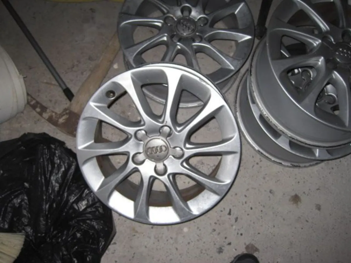 audi 17" alloy wheels - Image 1