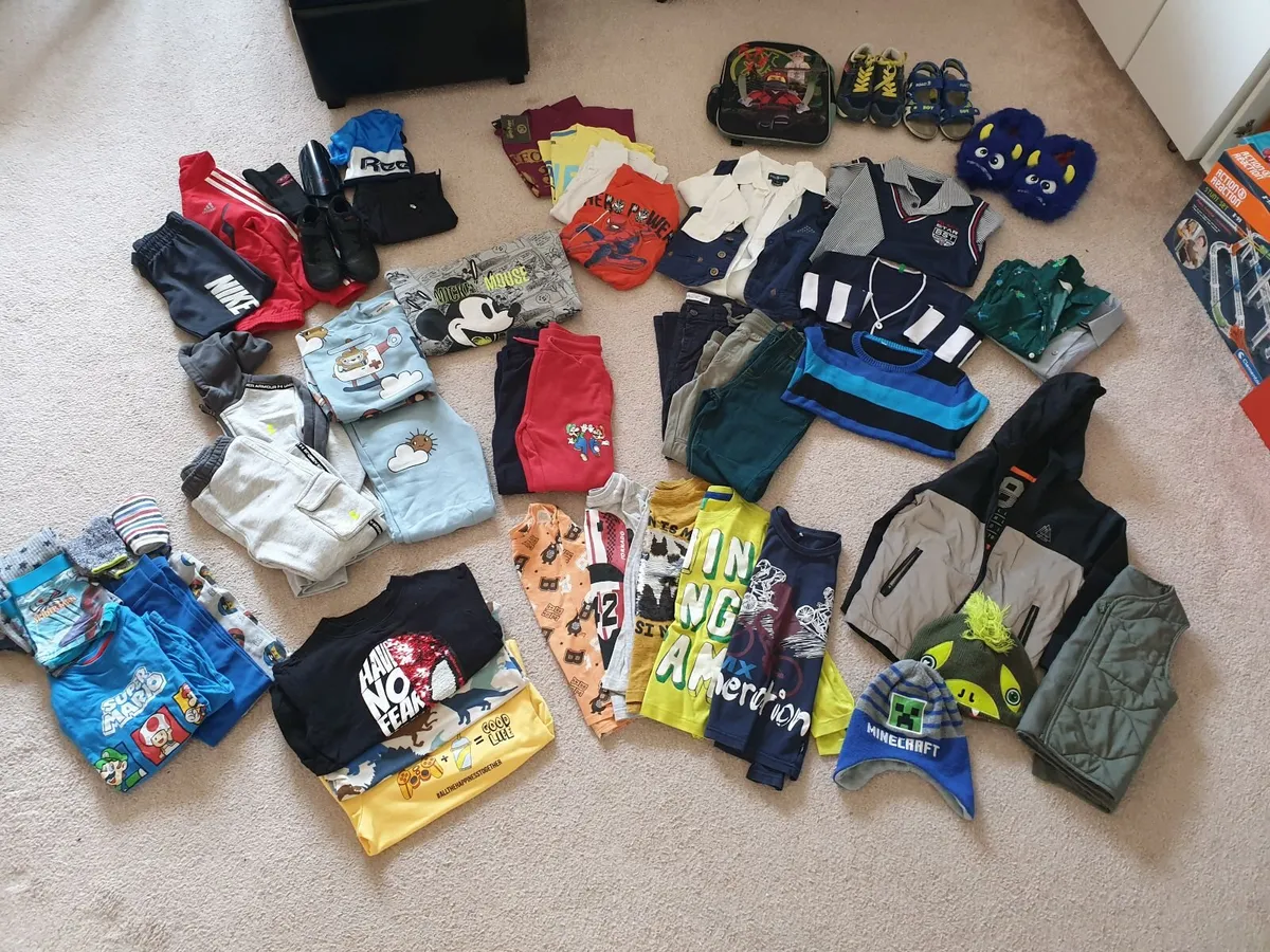 boys clothe 6-7 - Image 1