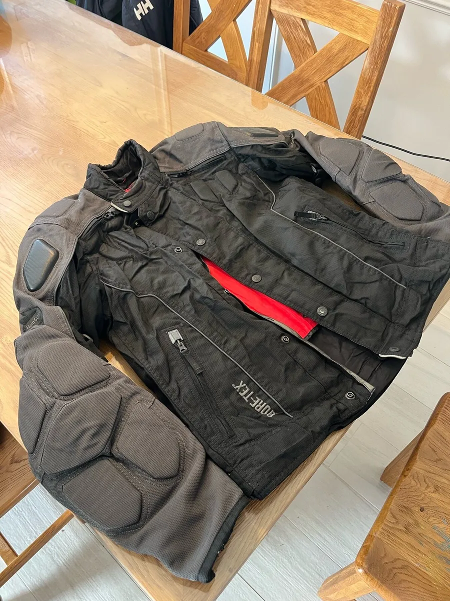 HeinGericke Pros ports Gore-Tex jacket and pants - Image 1