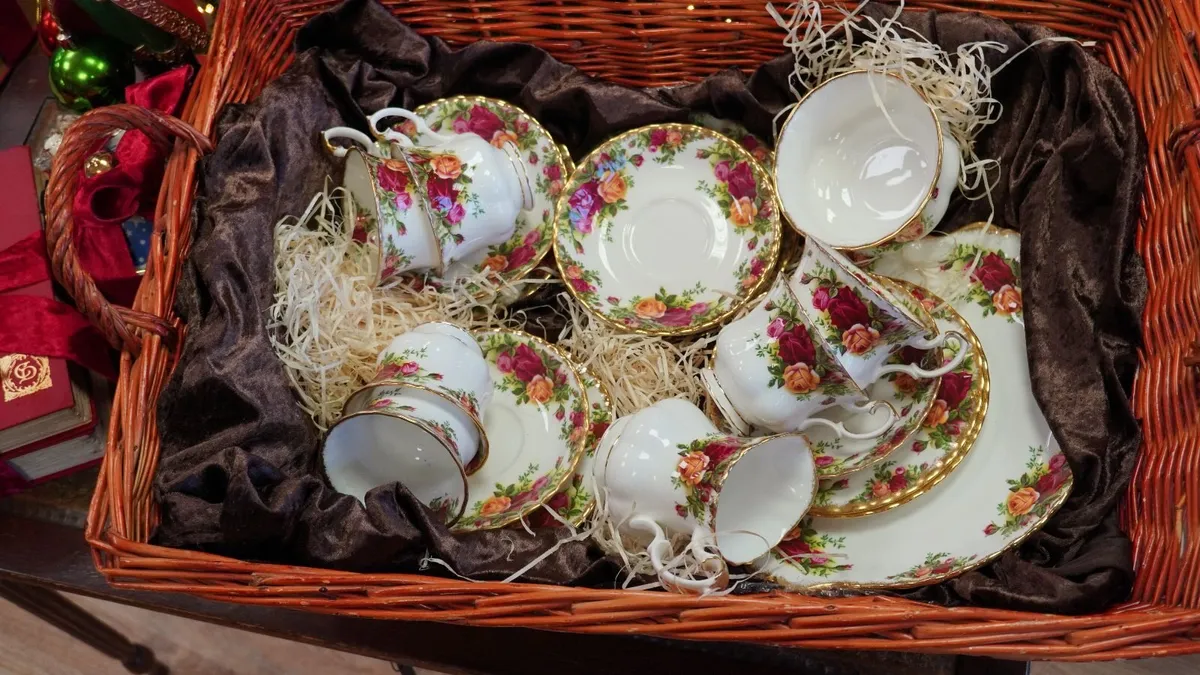 Royal Albert Old Country Roses Bone China Tea Set - Image 1