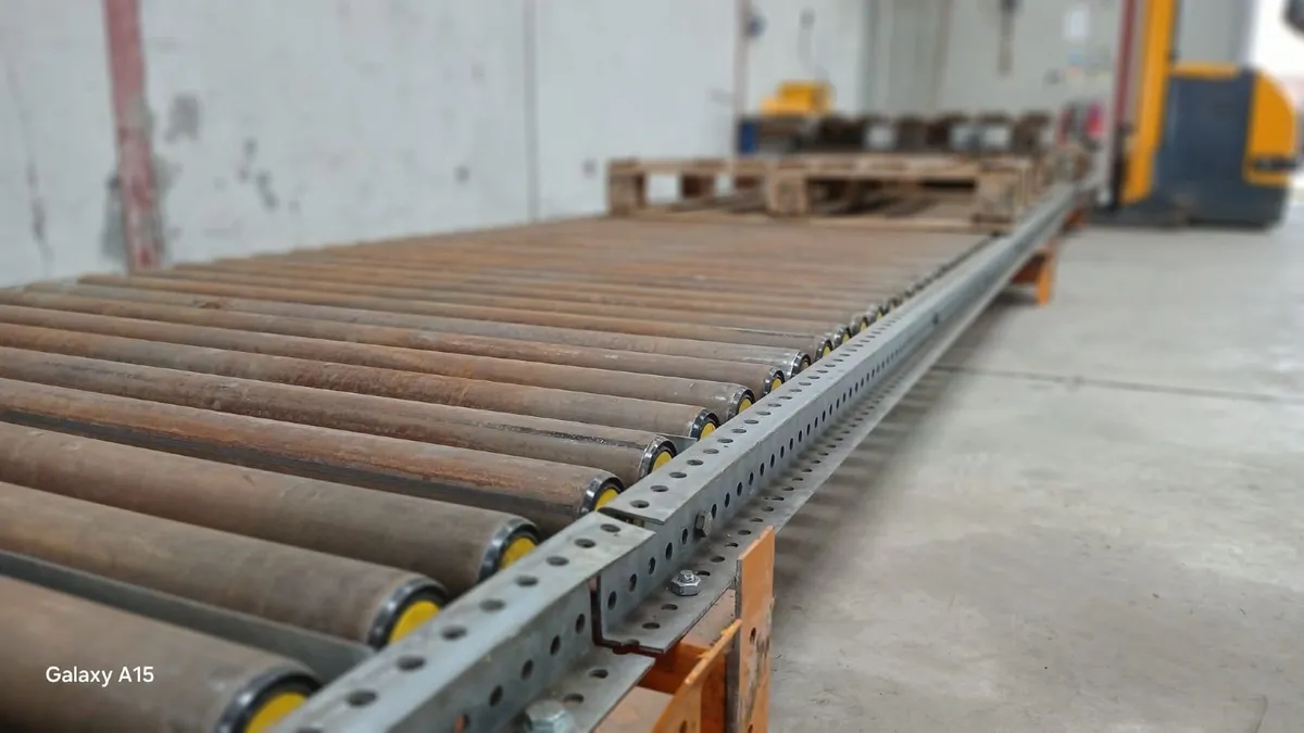Heavy Duty Used Gravity 16 Roller Conveyor-24cm H - Image 3