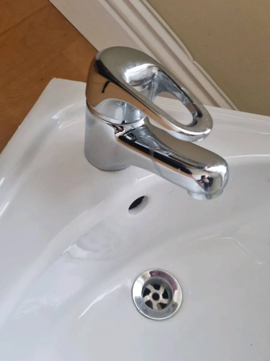 Washhand basin - Image 2