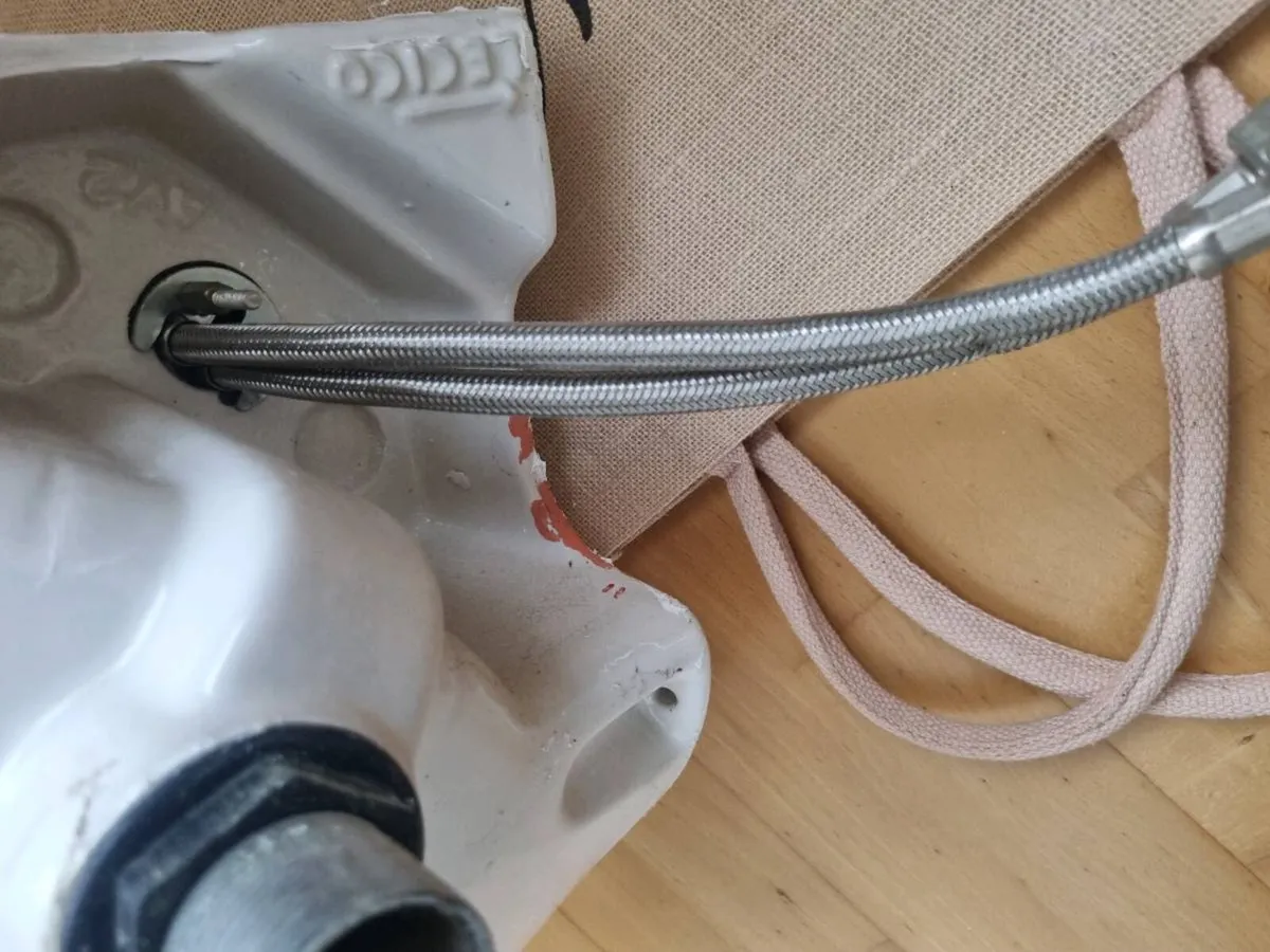 Washhand basin - Image 4