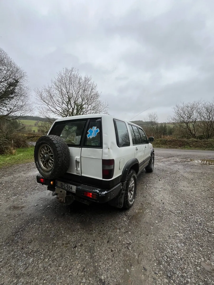 Isuzu trooper - Image 3