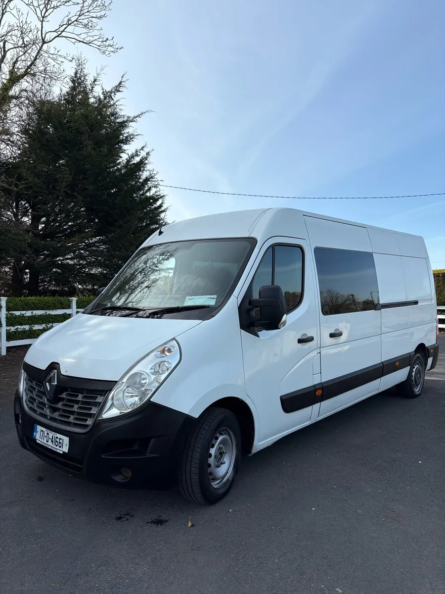 2017 Renault master Crew cab Doe 8/26 mint - Image 4