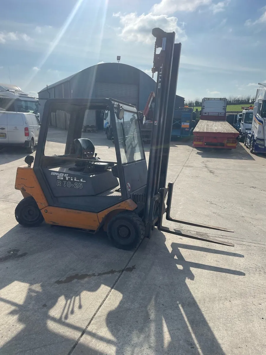 2.5 ton Diesel Forklift - Image 2