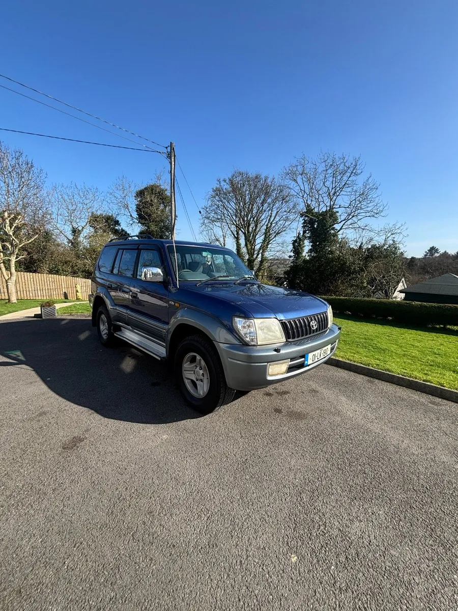 Toyota Landcruiser crewcab - Image 3