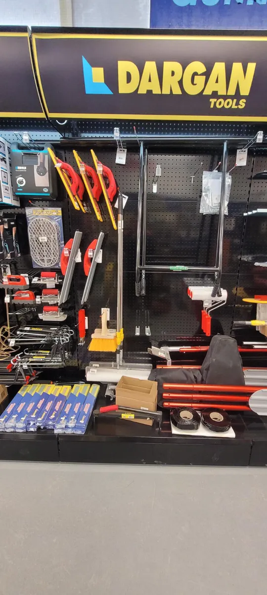 Selection Of Concrete moving and finishing Tools - Image 4