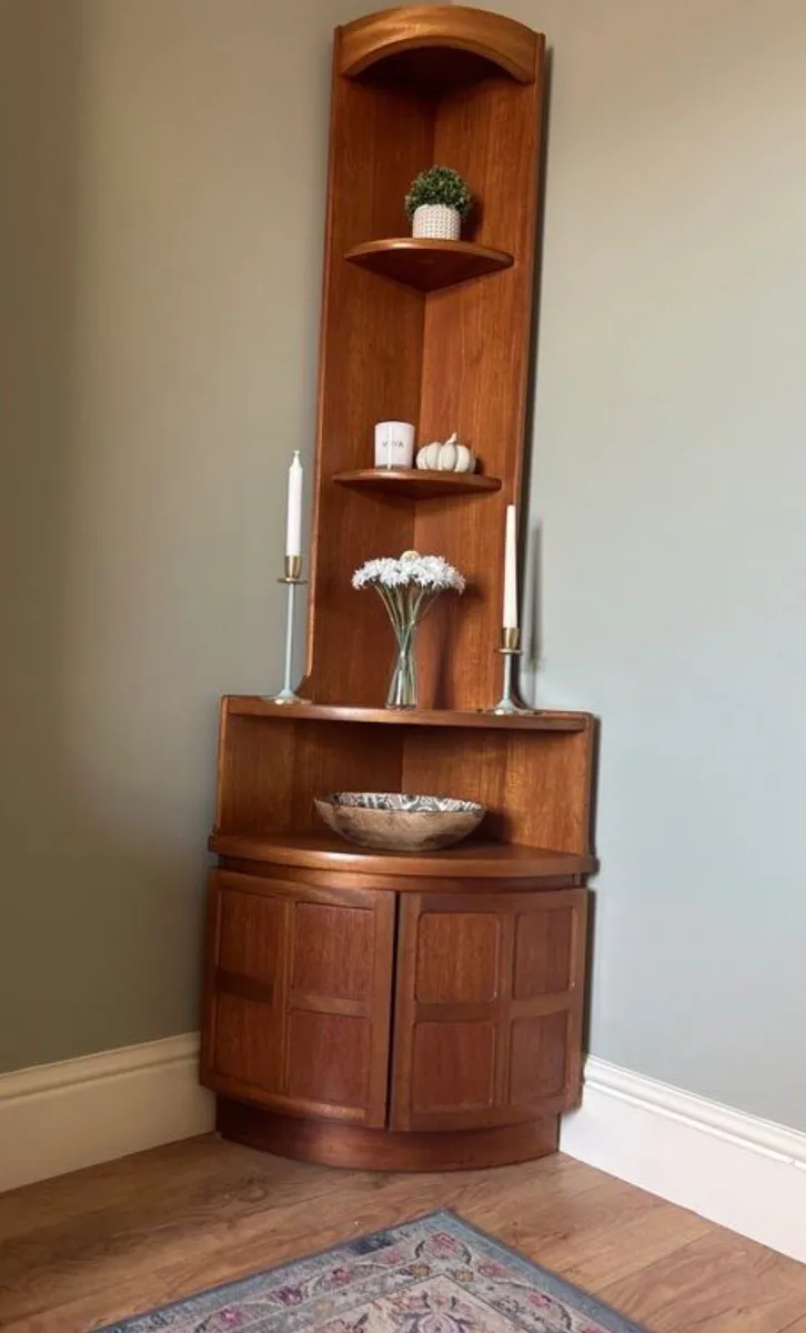Mid Century Nathan Corner Unit - Image 4